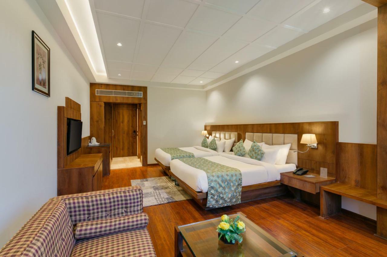 Alokik Resort- Pure Veg Manāli Dış mekan fotoğraf