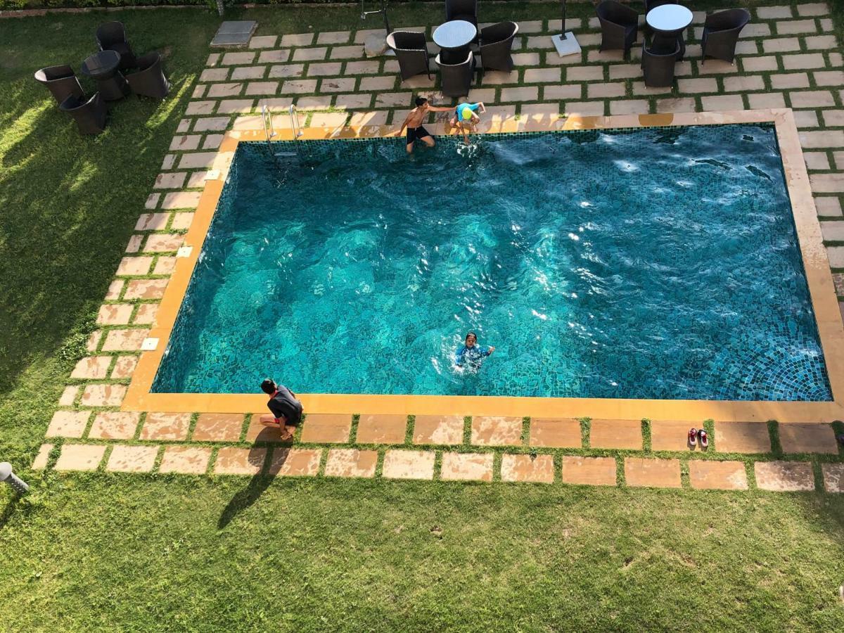 Alokik Resort- Pure Veg Manāli Dış mekan fotoğraf